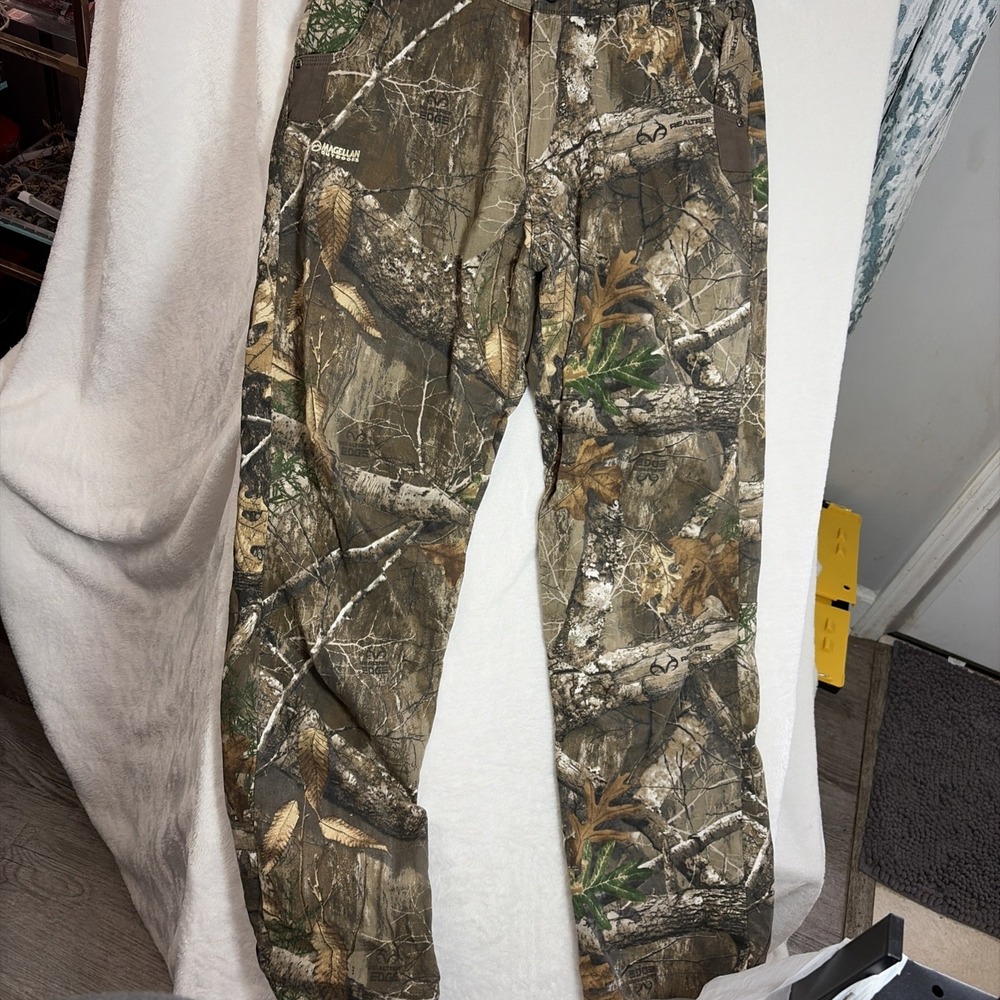 Magellan Outdoors Realtree Edge Camouflage‎ Pants Size S